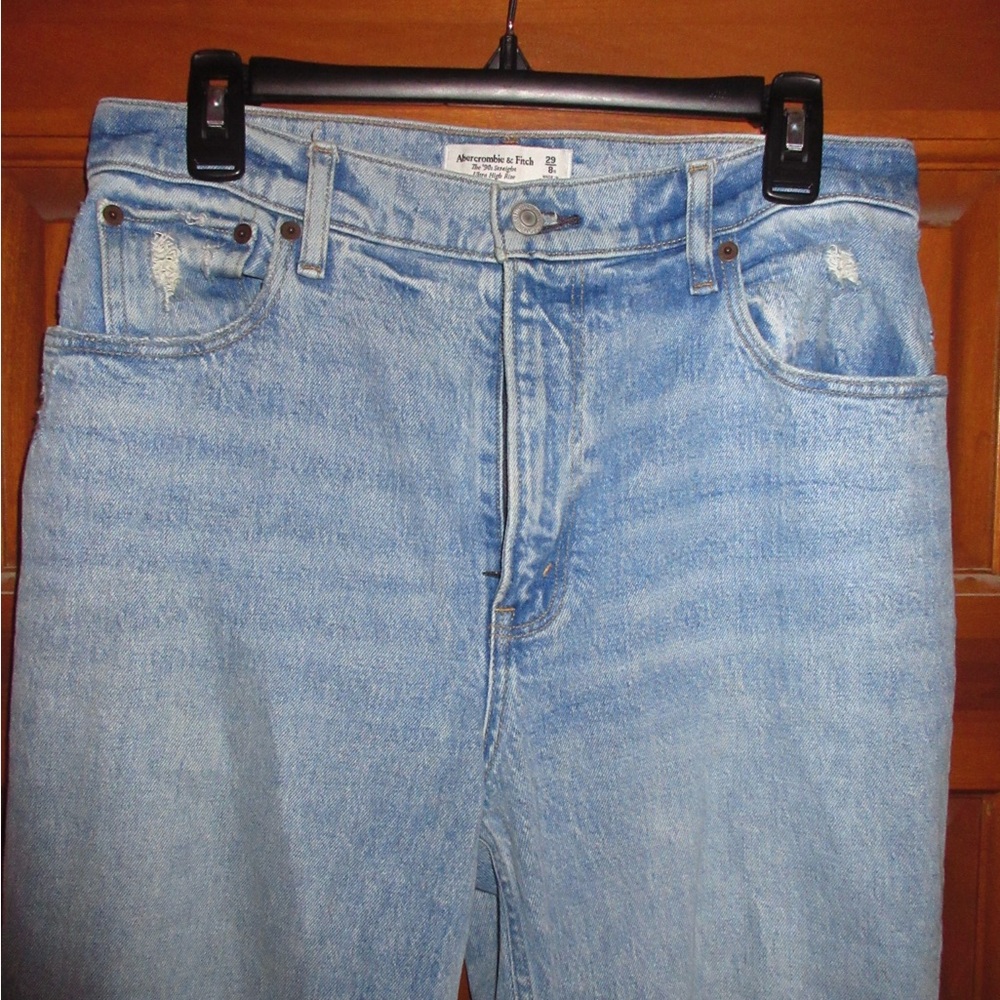 Abercrombie & Fitch ‘90 Straight Ultra High-Rise Jeans